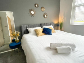 12min to City - FREE Parking - Christie NHS - Contractor Friendly - IRWELL STAYS